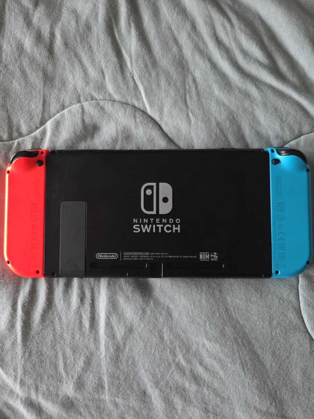 Nintendo Switch - photo 2