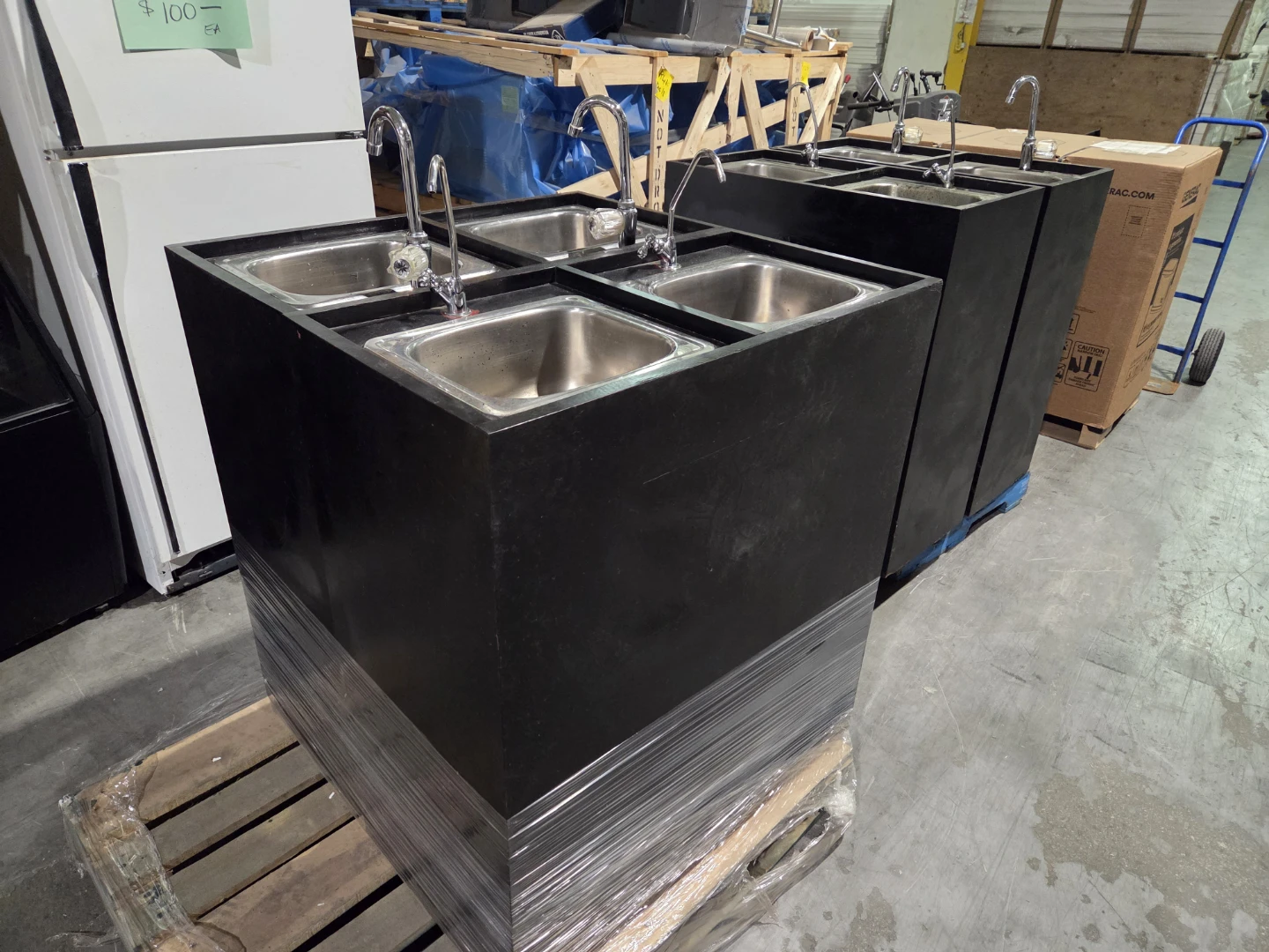 Commercial Sink Station with 4 Basins