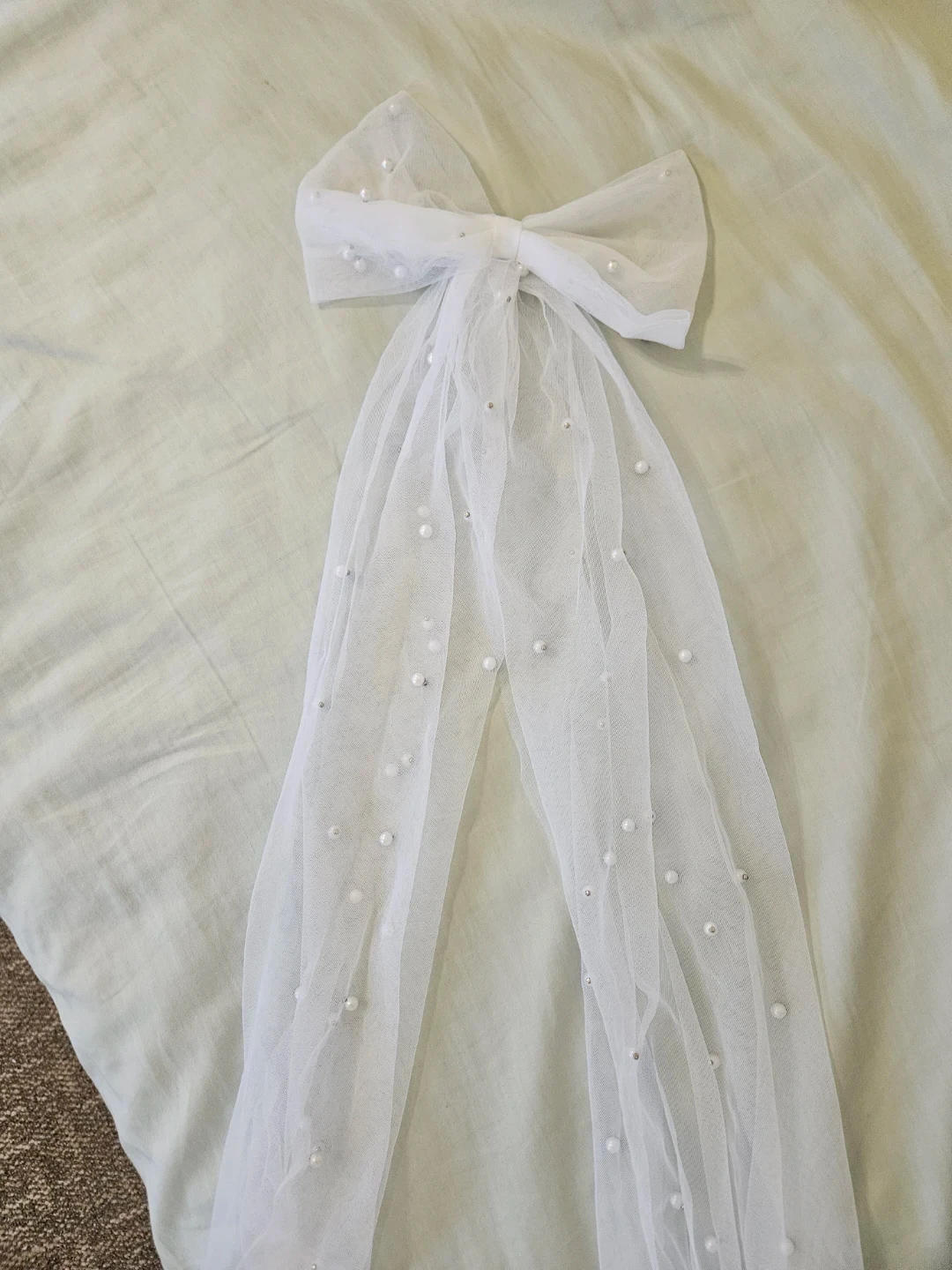 White Tulle Bow with Pearls - photo 4