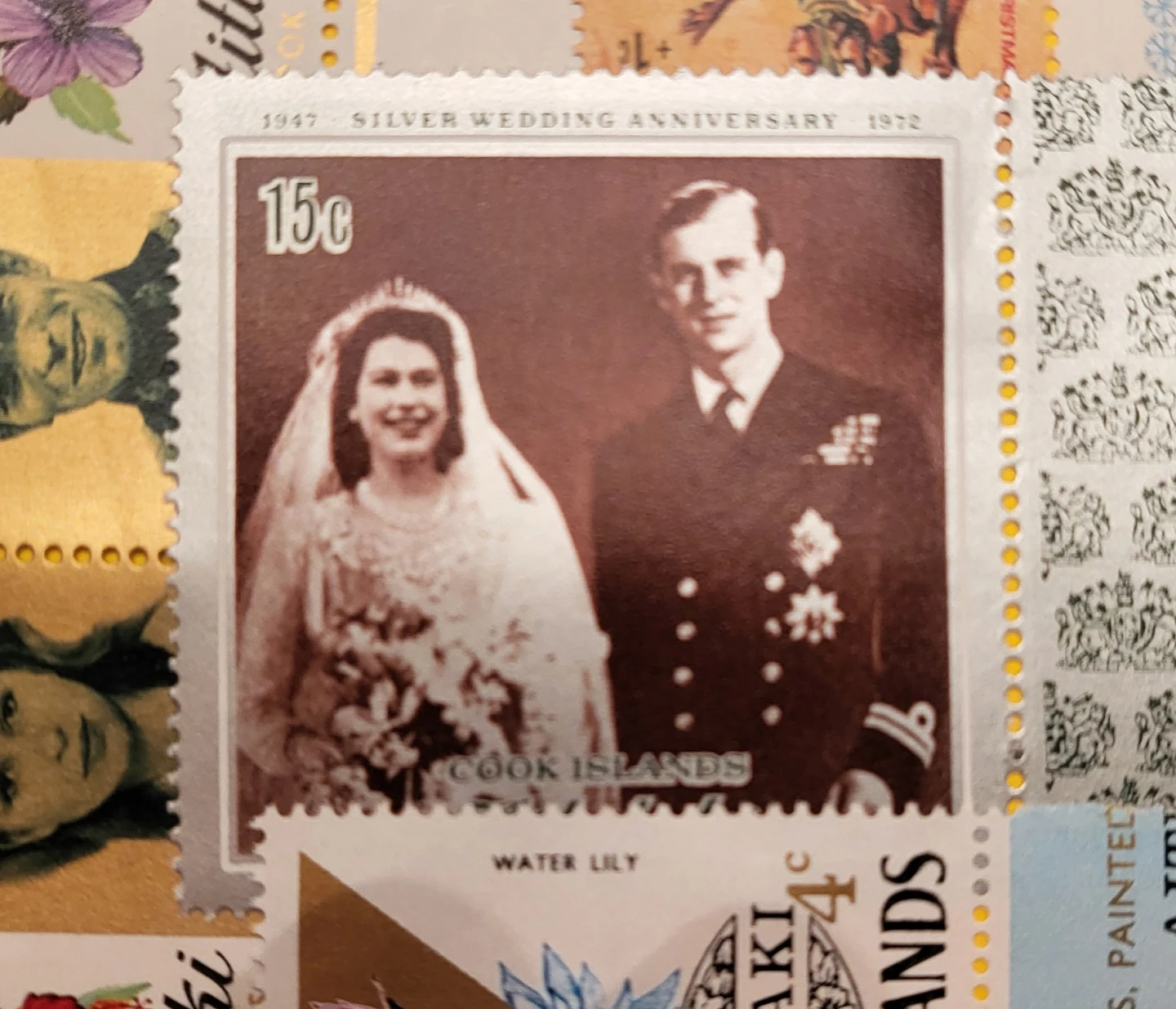Vintage Cook Islands Aitutaki Stamp Collection - photo 3