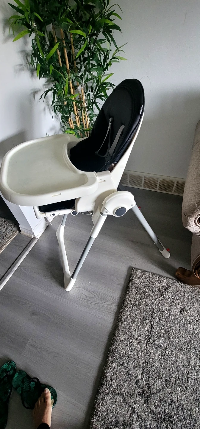 Infantino High Chair - photo 3