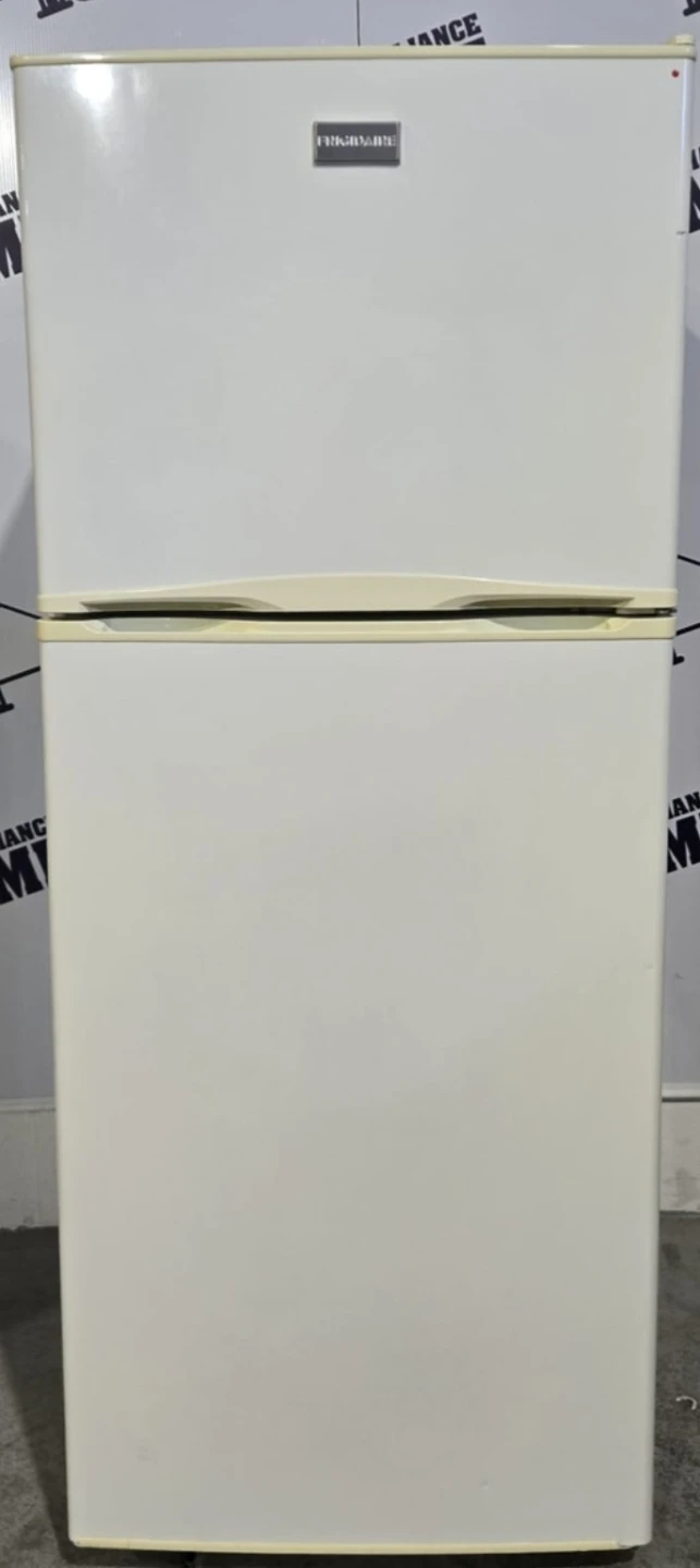 Frigidaire White Top Freezer Refrigerator