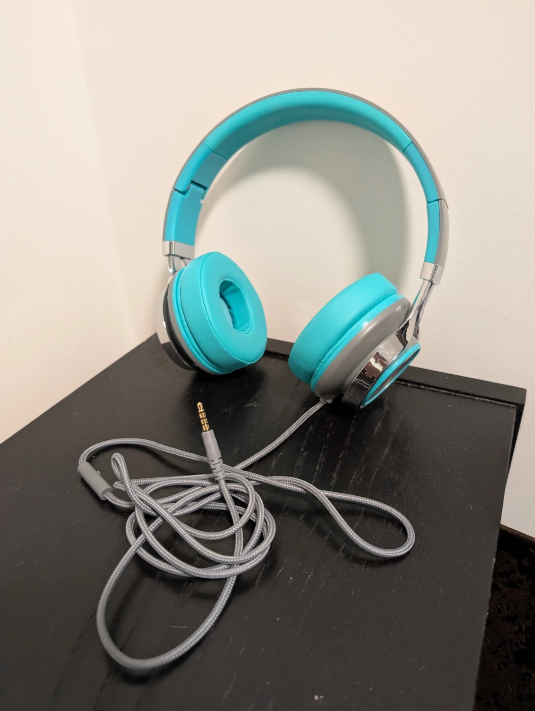Off-brand Wired Headphones - Cyan/Seafoam