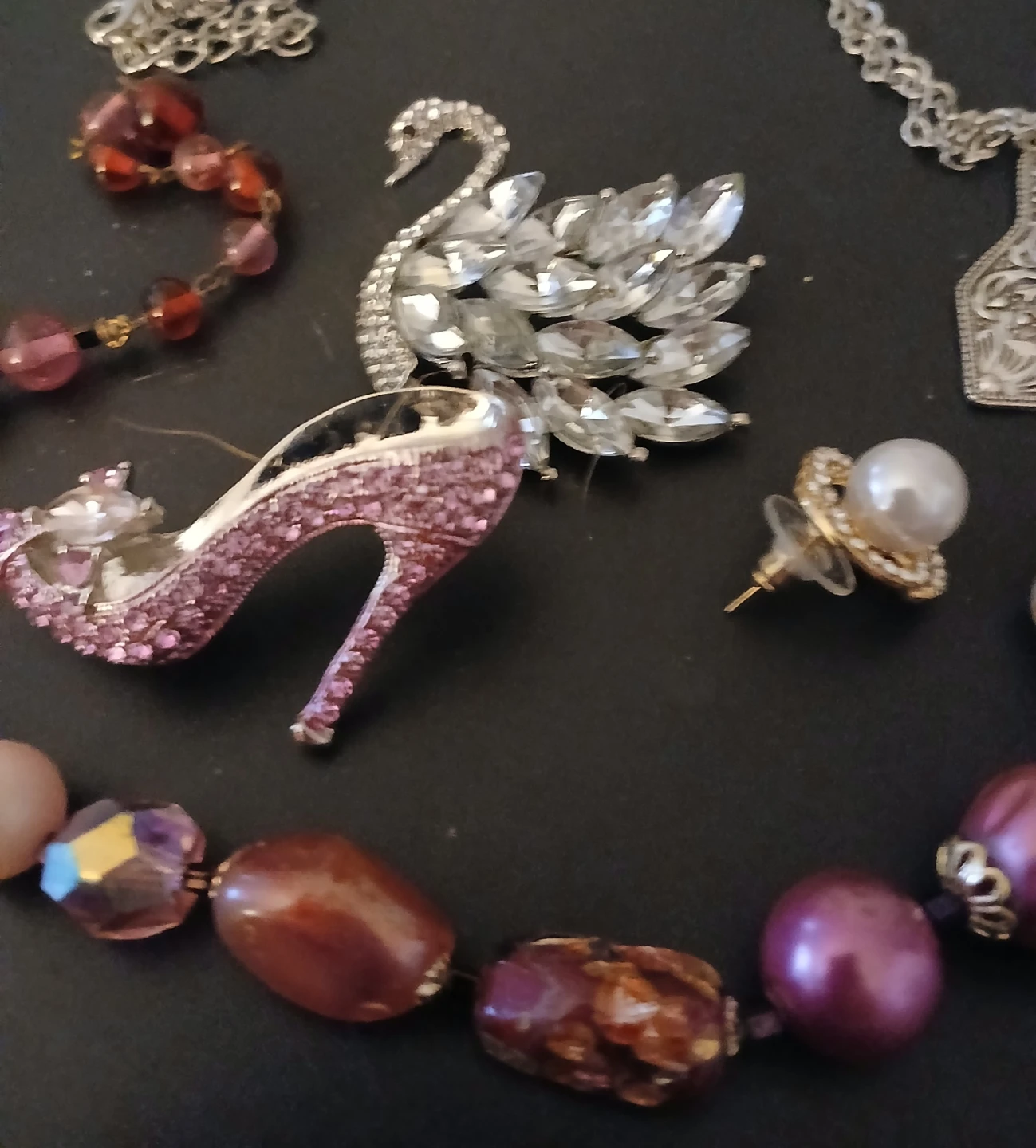 Assorted Costume Jewellery - Brooches, Necklaces, and Earrings - photo 4