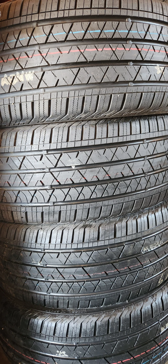 265/45R21 Continental crisscontact LX Sport tires