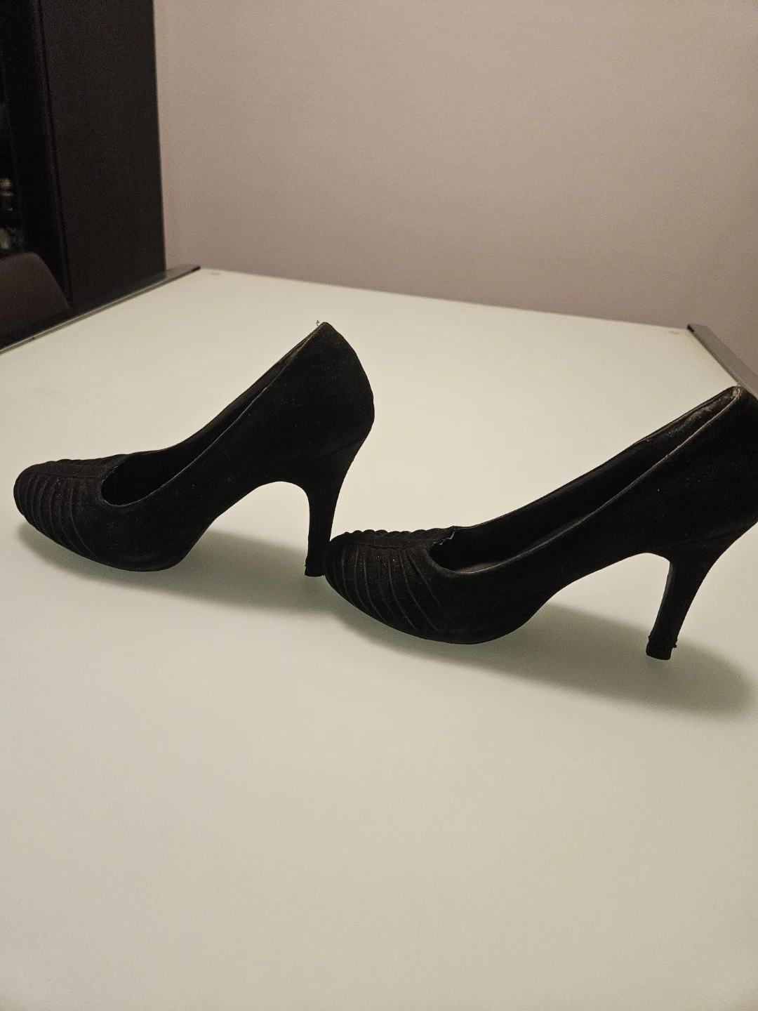 Black Suede Pleated Heels - photo 3