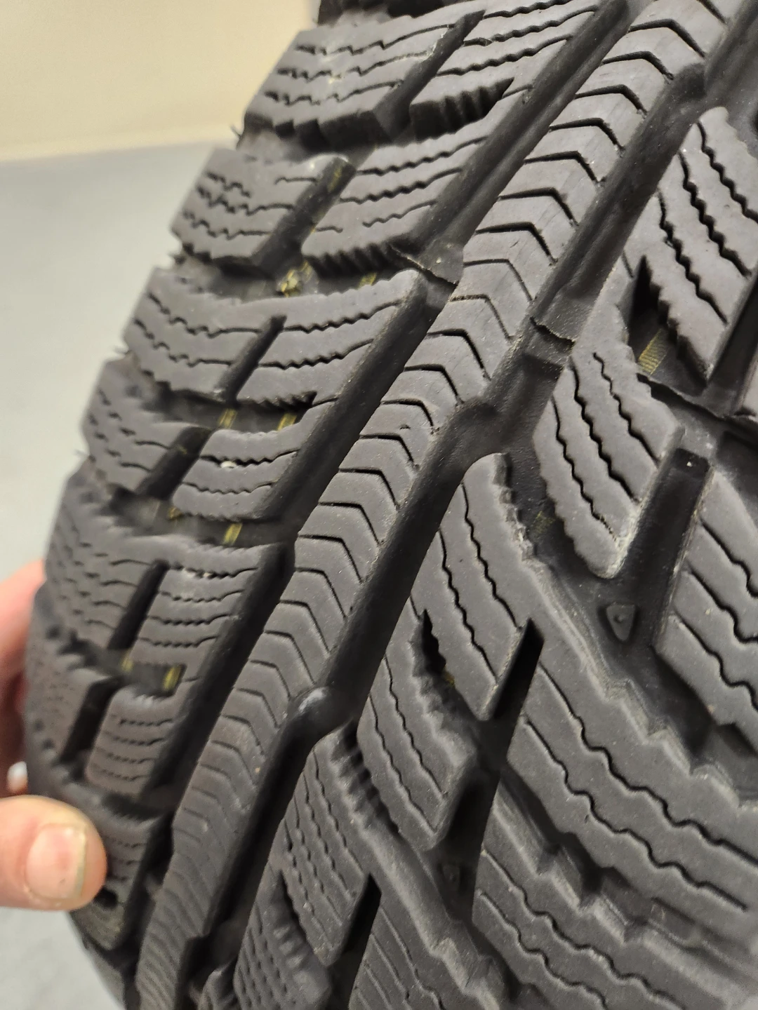 BFGoodrich 195/65R15 91T Tire