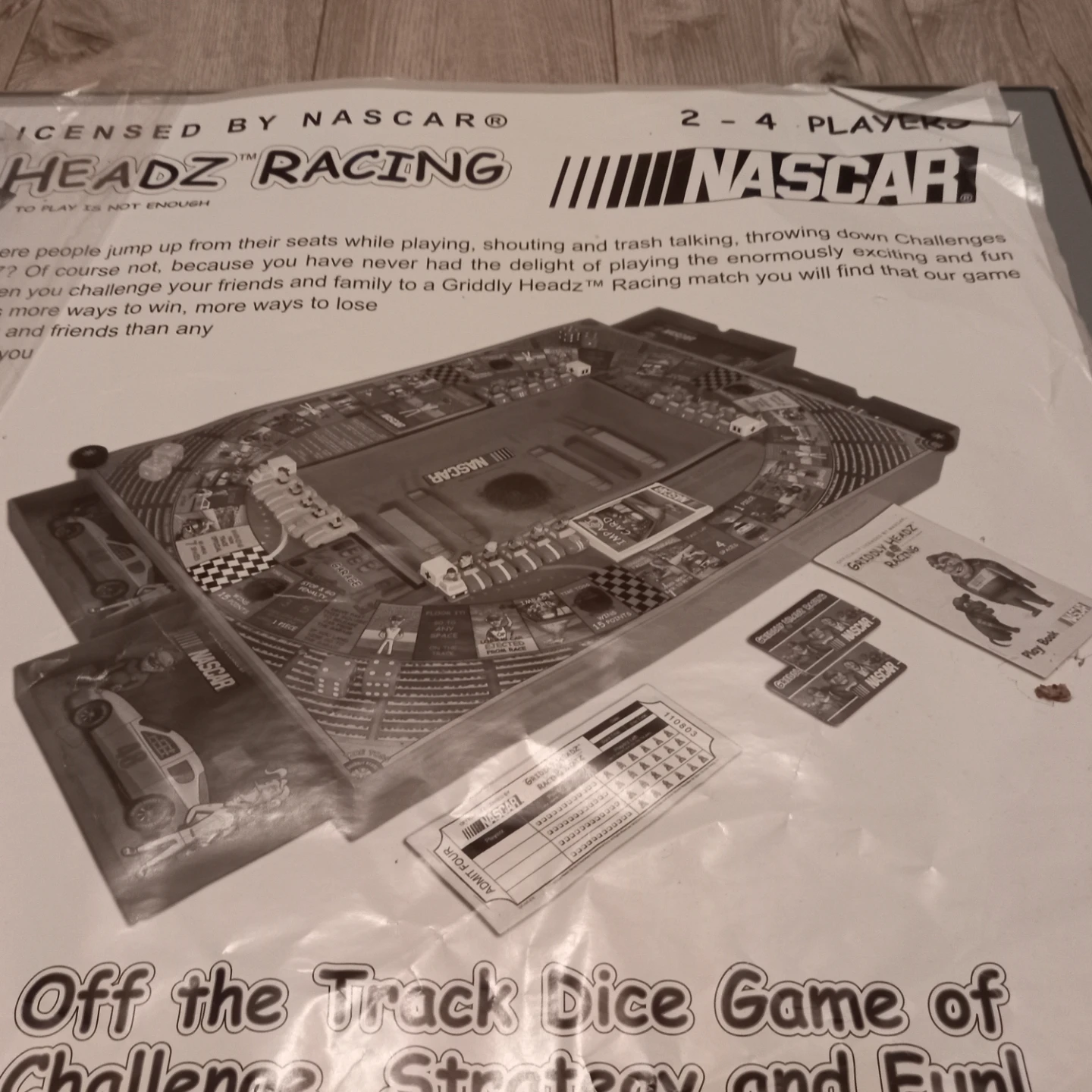 Griddly Headz Racing Game - photo 3