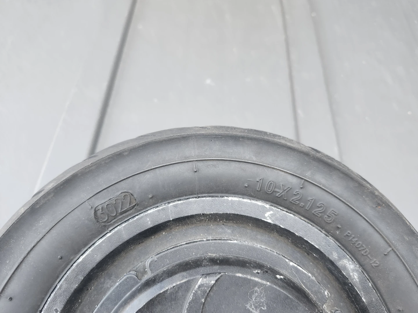 10 x 2.125 Electric Scooter Tire (front) - photo 2