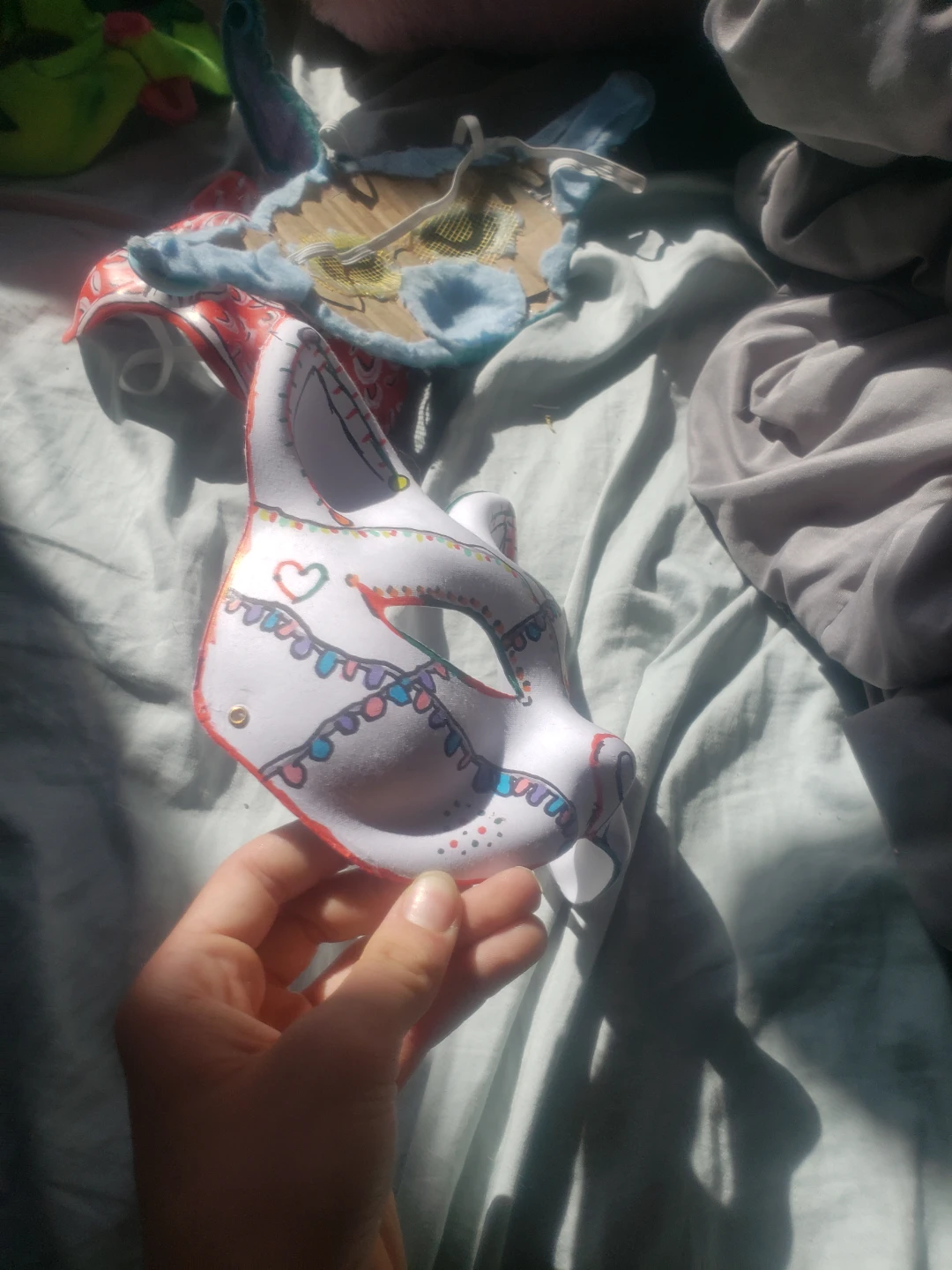 Hand-Painted Cat Mask with Festive Design - photo 3