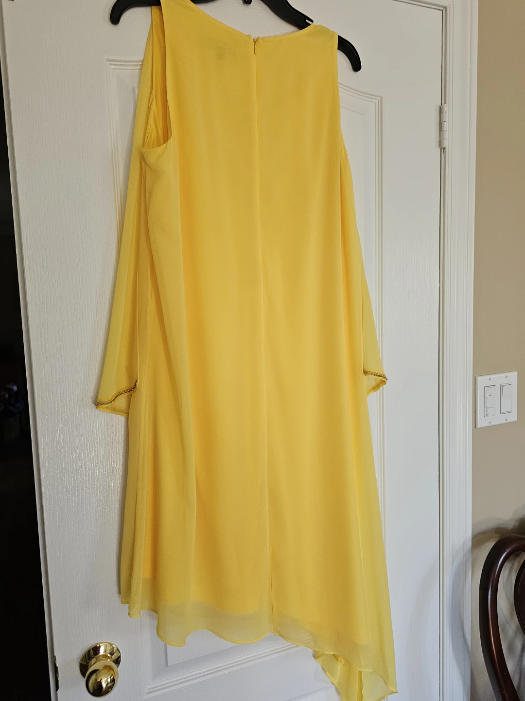 Yellow Sleeveless Embellished Dress Size 12 - photo 4
