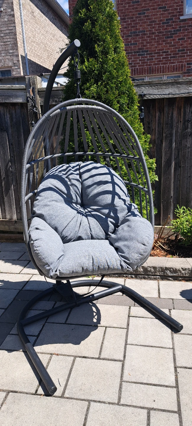 Hanging Egg Chair with Grey Cushion