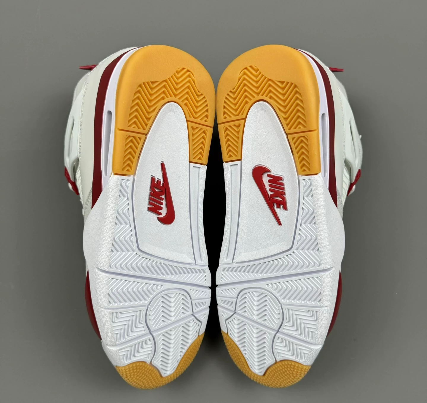 Air Jordan 4 Retro - photo 4