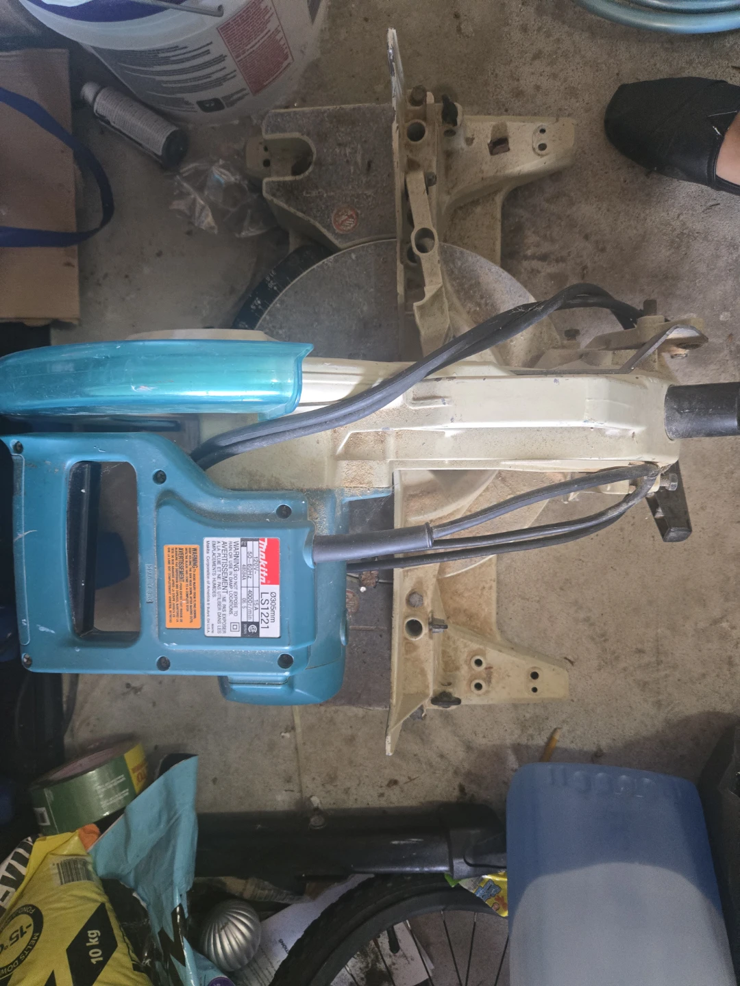 Makita LS1221 12-Inch Compound Miter Saw - photo 3