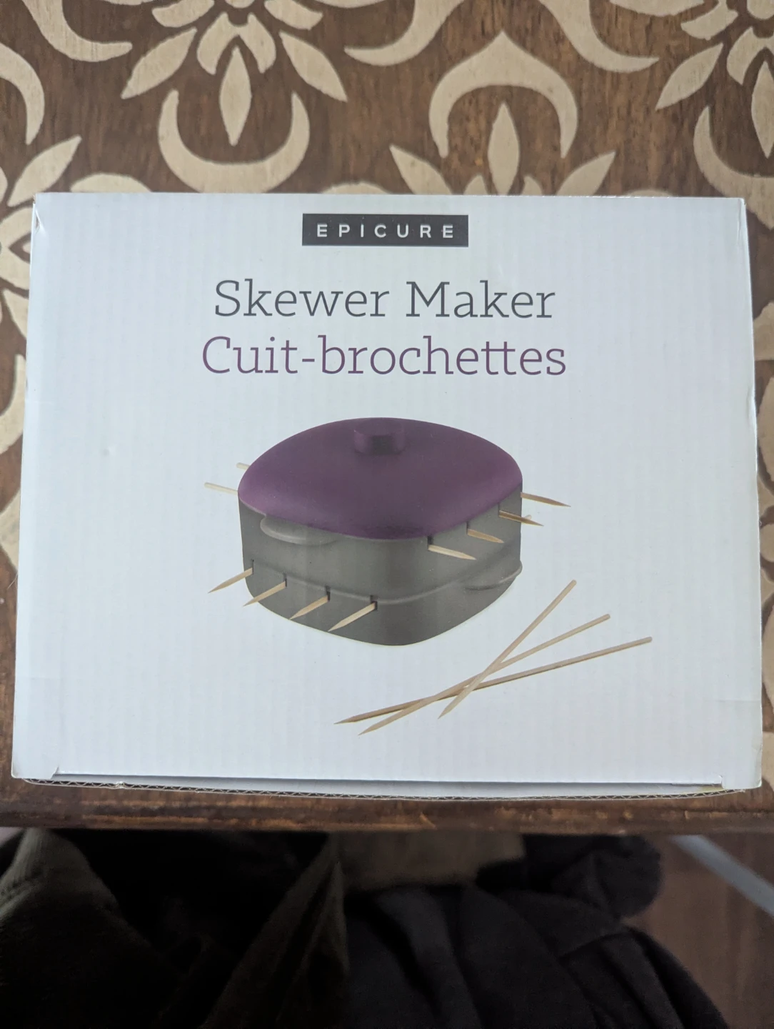 Microwave skewer maker