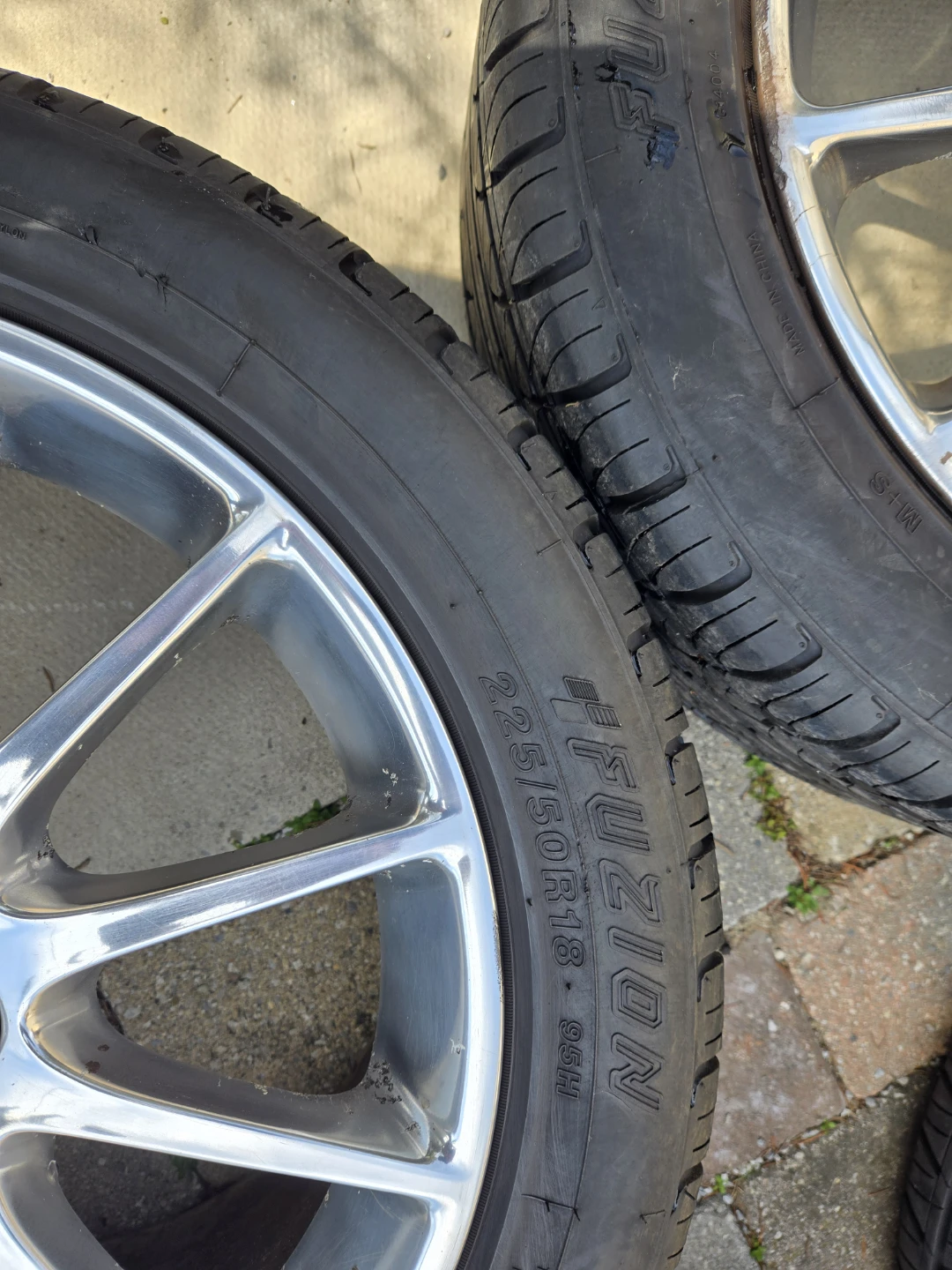 Set of 4 Cadillac Fuzion Tires 225/50R18 - photo 4