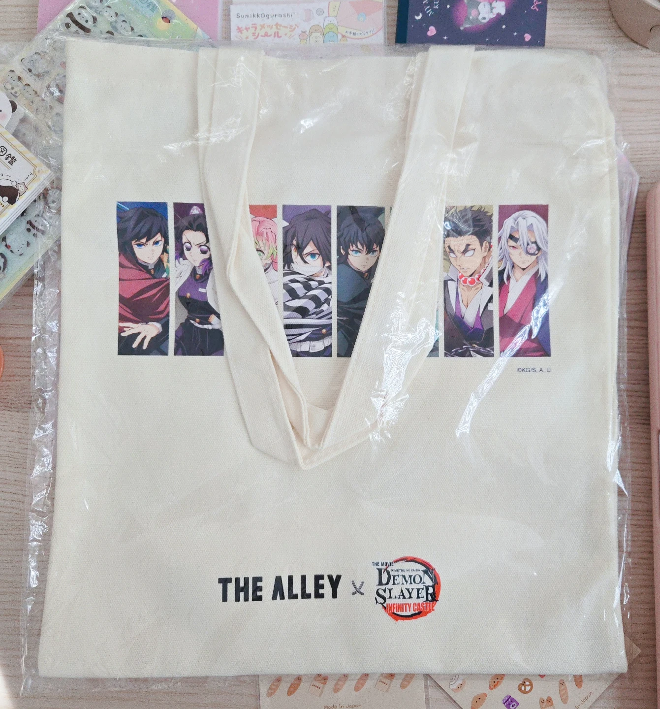 Demon Slayer: Kimetsu no Yaiba Infinity Castle Hashira Tote Bag - photo 2