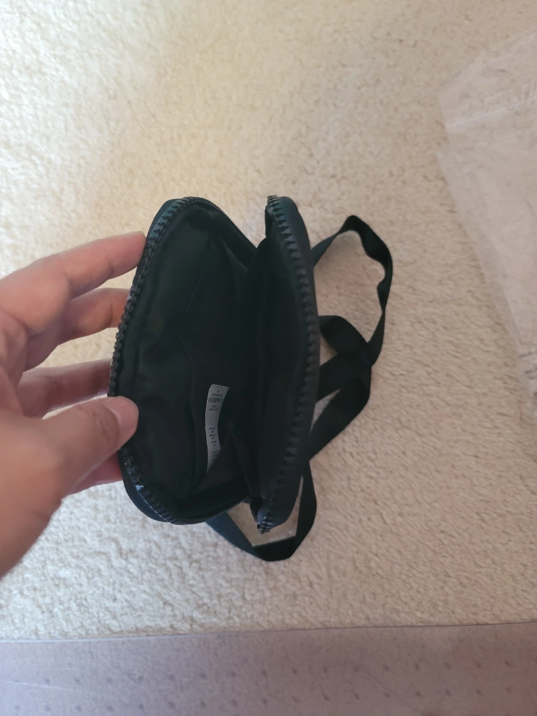 Lululemon Black Mini Cross bag - photo 3