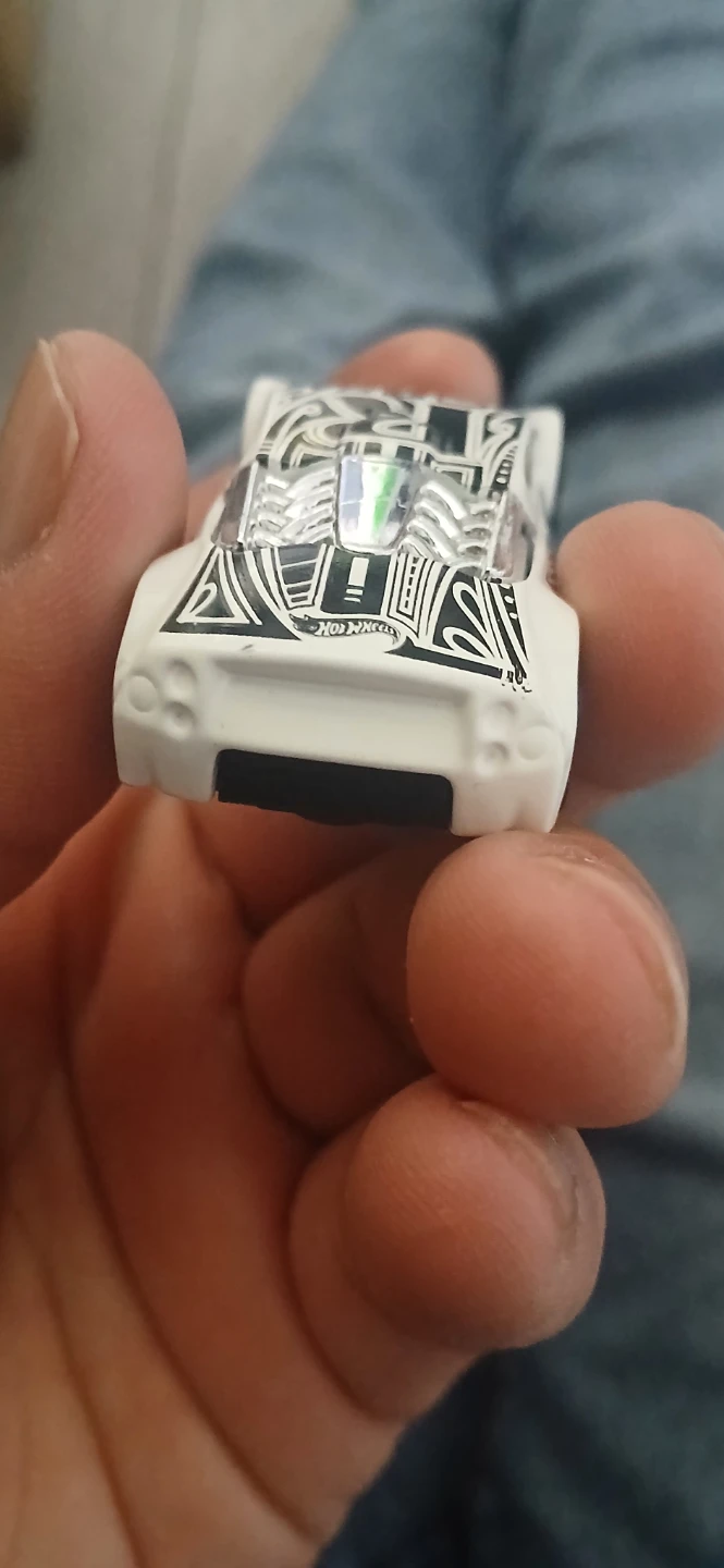 Hot Wheels White & Black Tribal Design Toy Car - photo 2