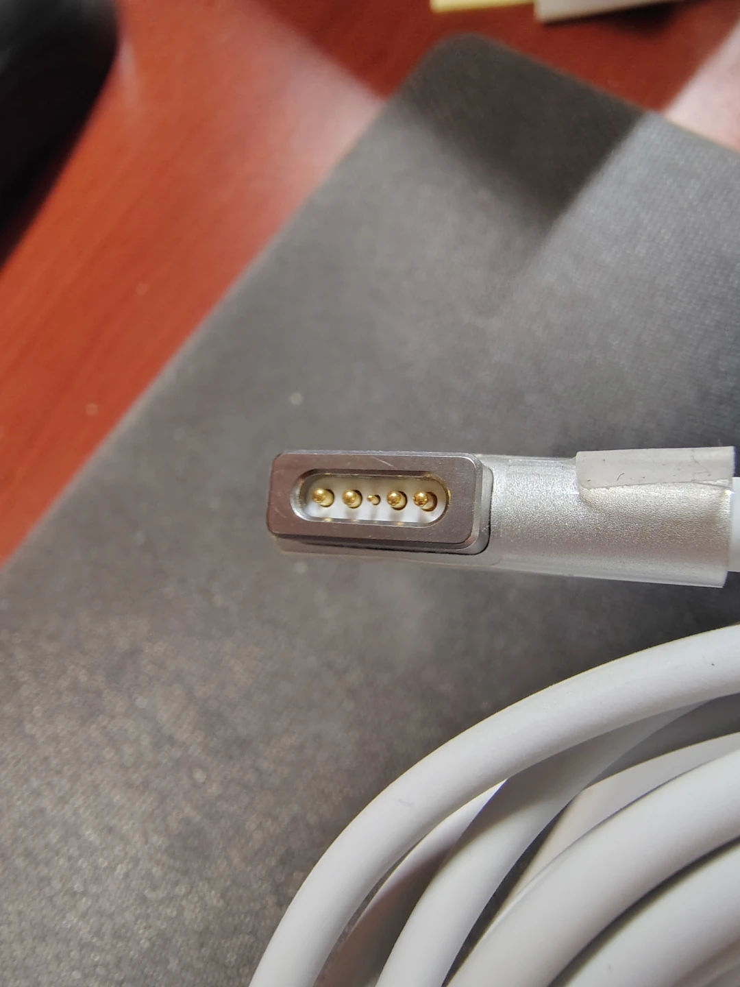 Apple 60W MagSafe Power Adapter A1344 - photo 2