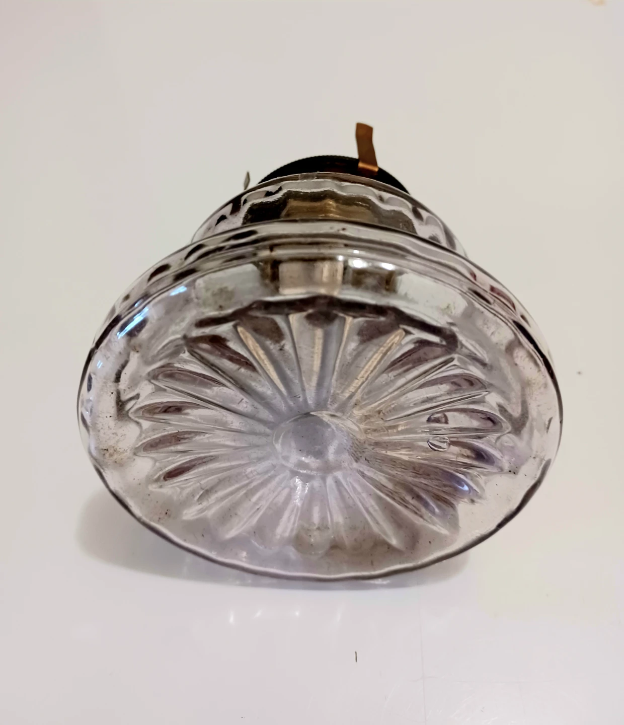Antique Queen Mary Lavander Oil Lamp - photo 4
