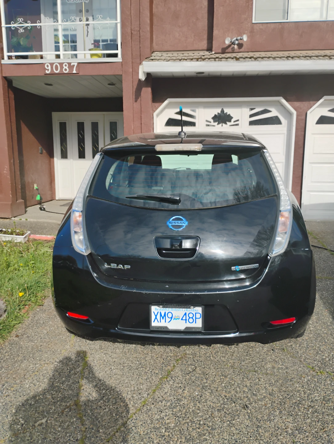 2024 Black Nissan Leaf - photo 3