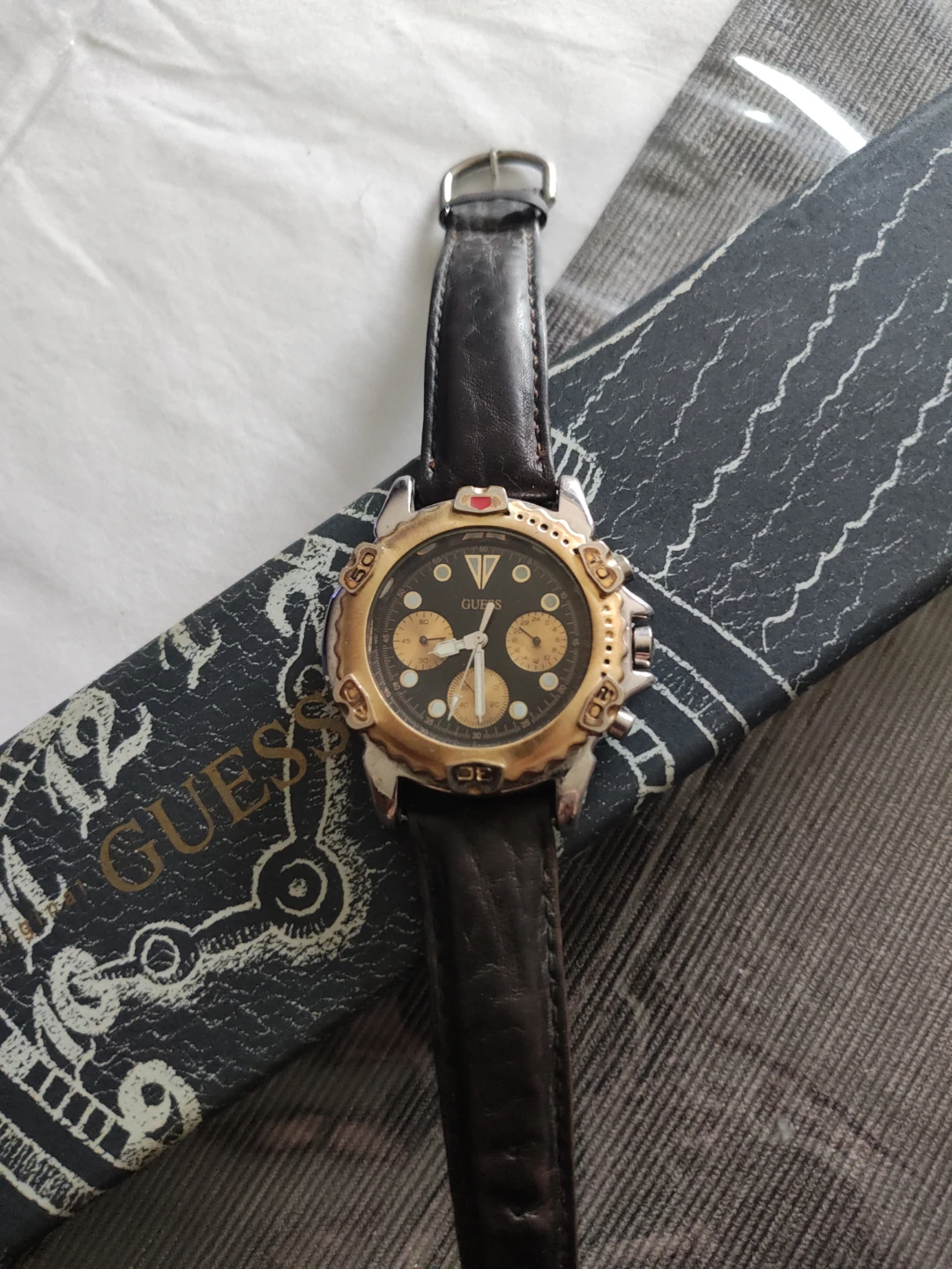Guess Chronograph Watch - Gold and Black - photo 3