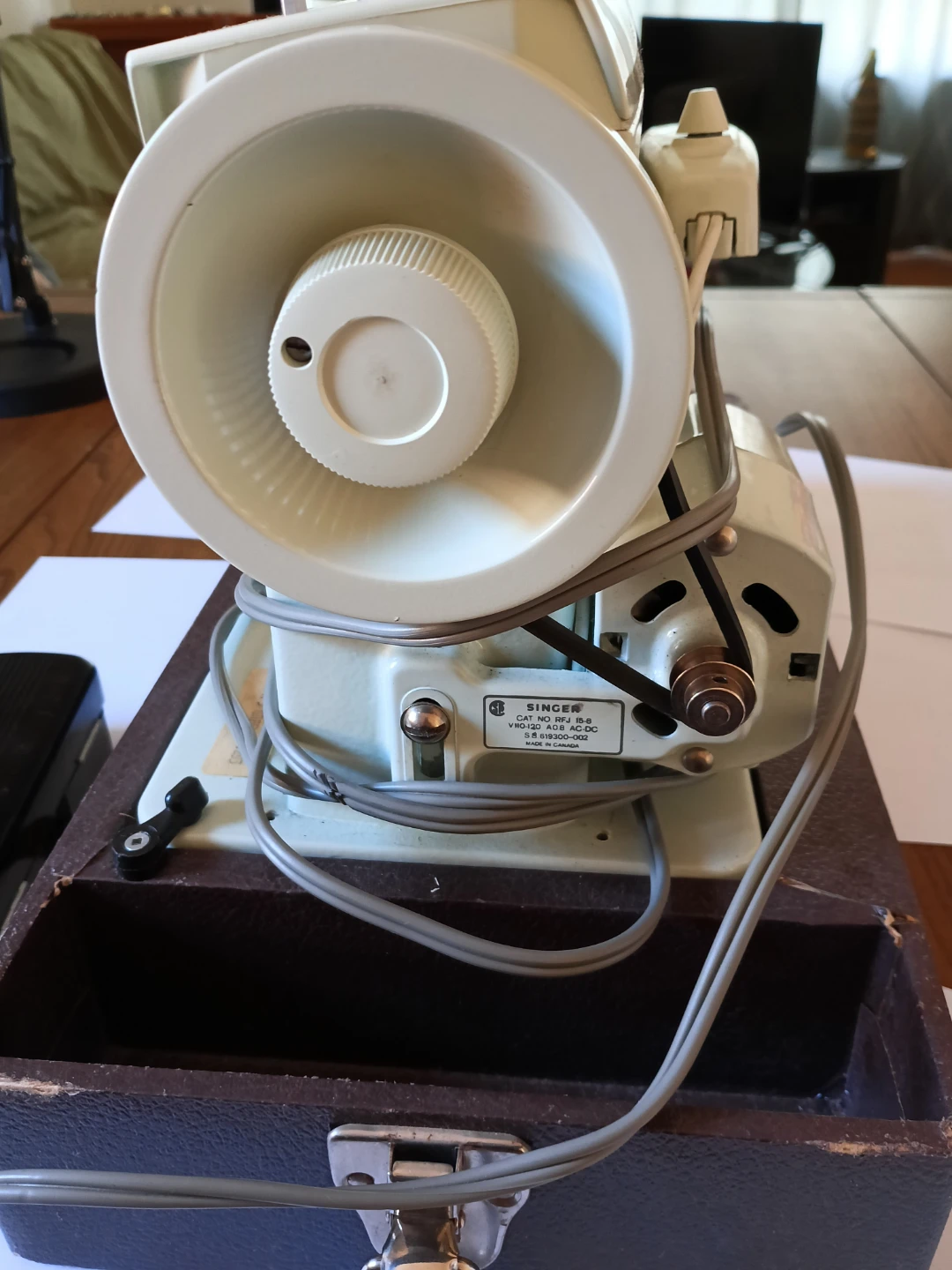 Singer Fashion Mate 257 Sewing Machine - photo 2