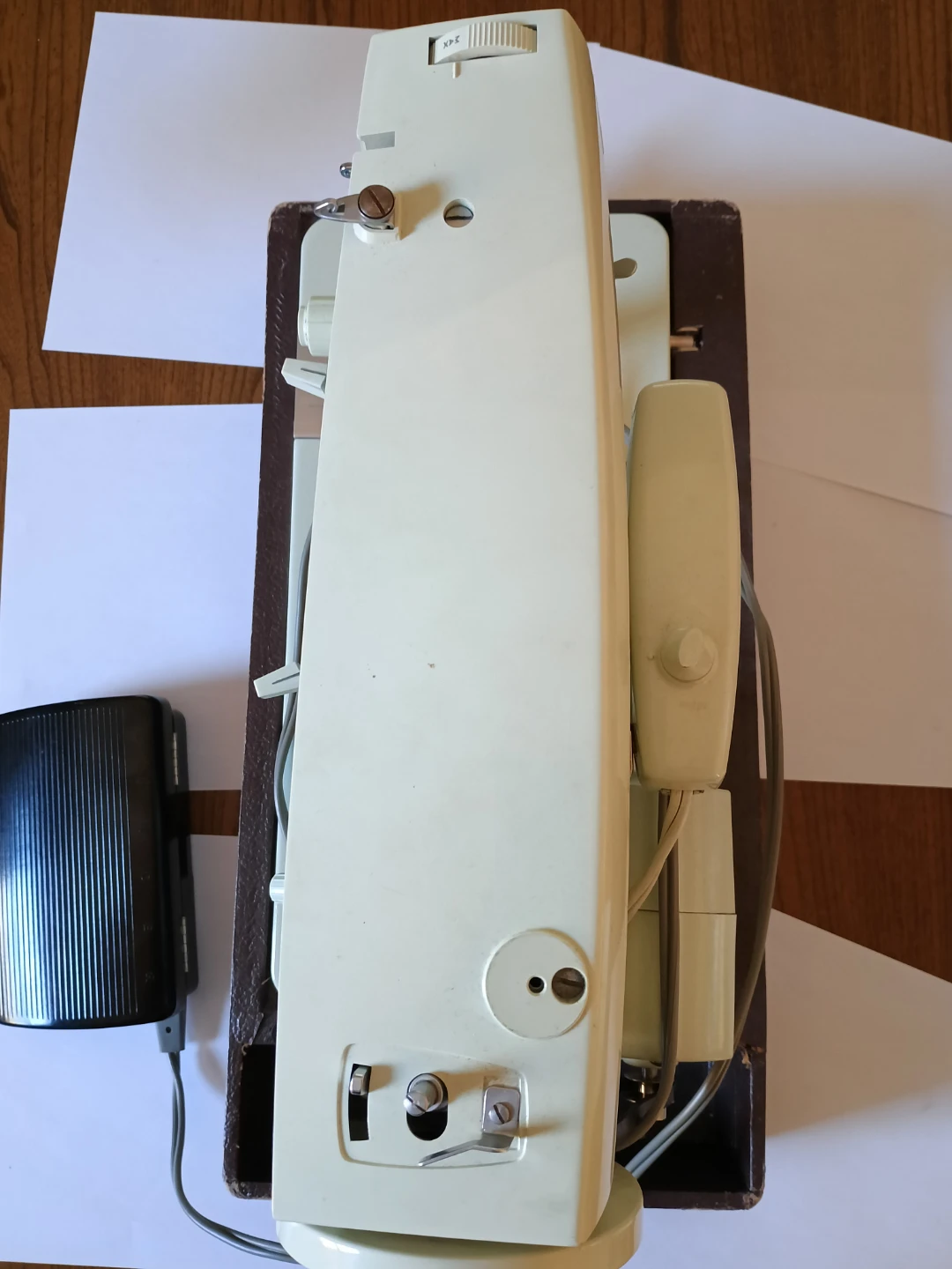 Singer Fashion Mate 257 Sewing Machine - photo 3