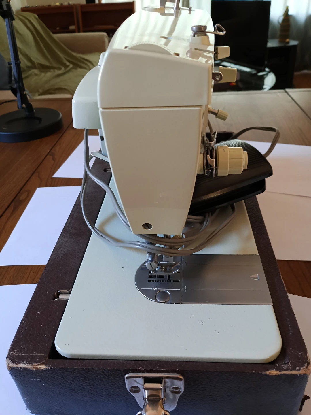 Singer Fashion Mate 257 Sewing Machine - photo 5