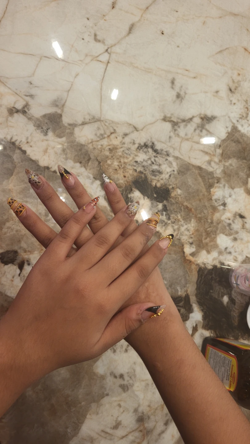 Set of 10 Animal Print False Nails with Gold Accents - photo 4
