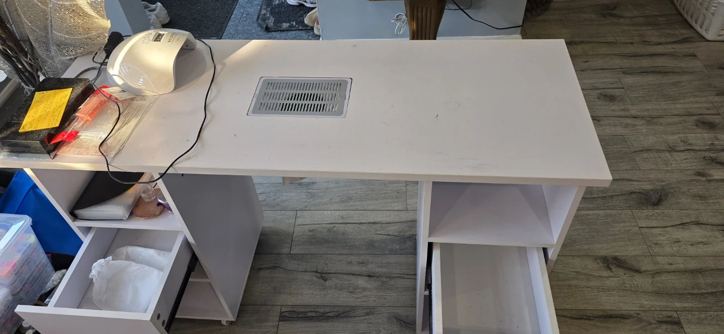 White Manicure Table with Built-in Fan