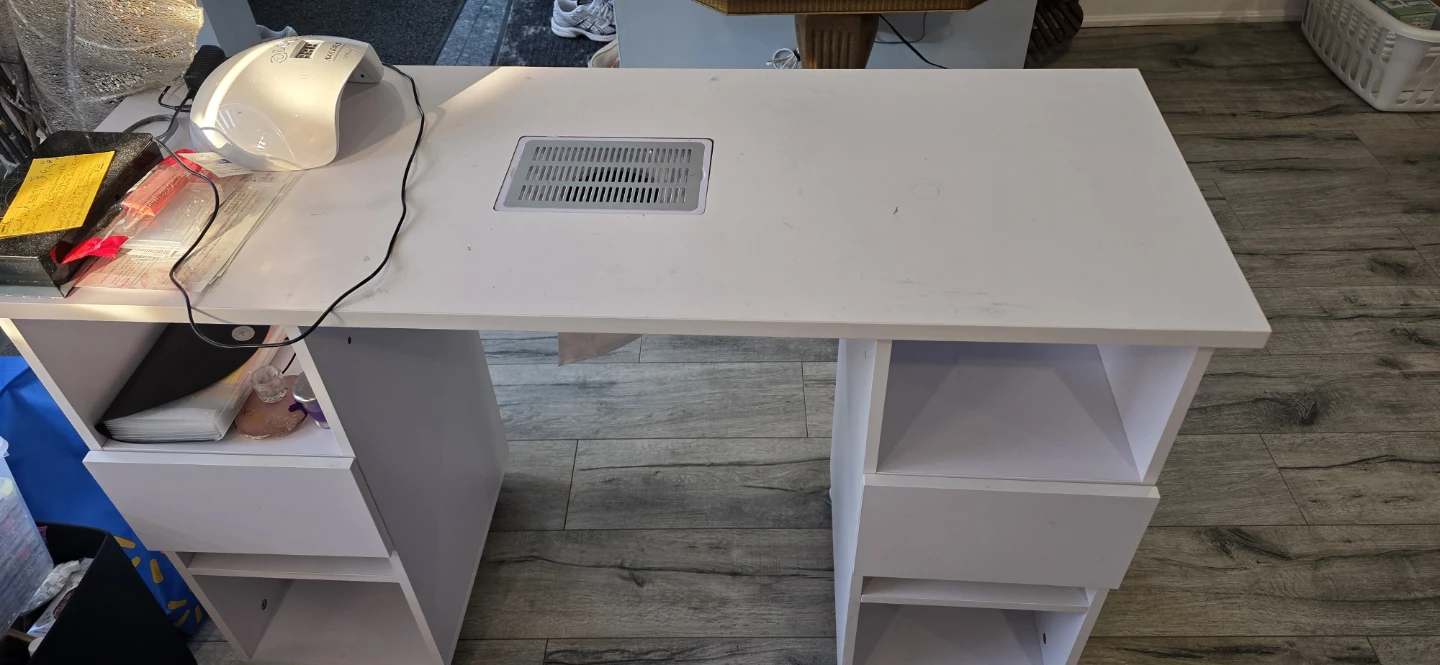White Manicure Table with Built-in Fan - photo 3