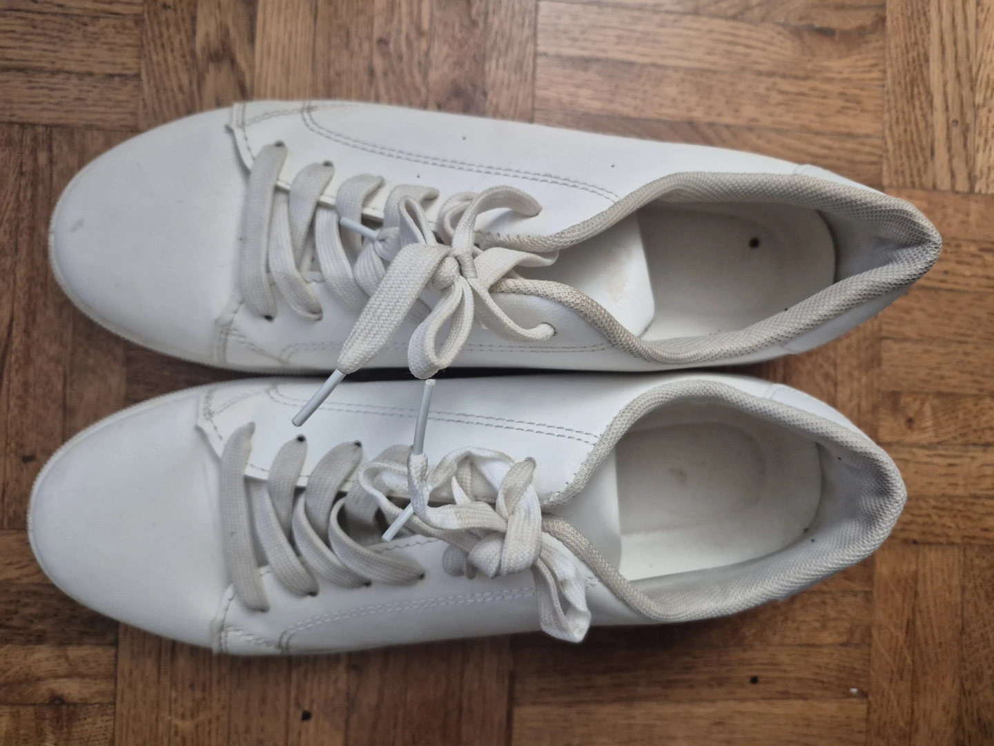 men's Black & white  Leather Lace-Up Sneakers - Size 43 each 15 - photo 2