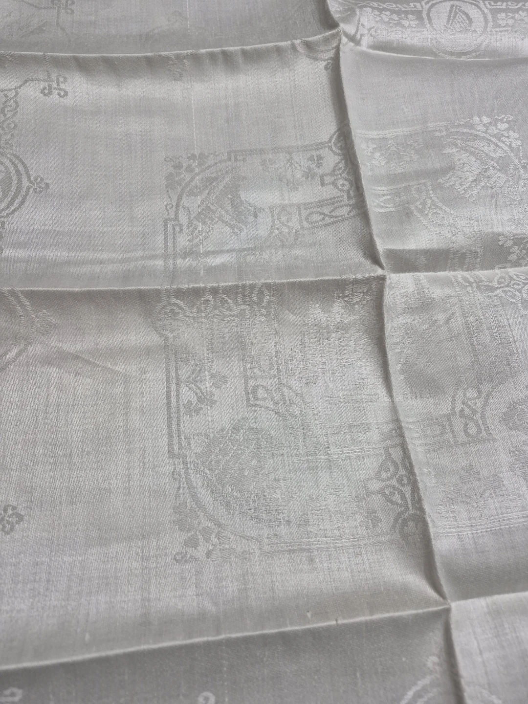 Pure Irish Linen Double Damask - 22" x 22" Table Decor Napkin - photo 2