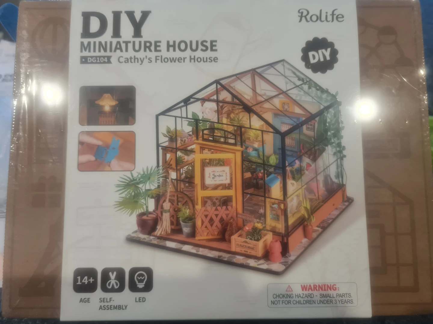 Rolife DIY Cathy's Flower House Miniature House Kit