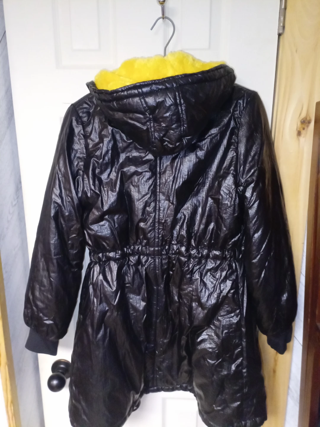 Black Crinkle Coat with Yellow Faux Fur lining - photo 2