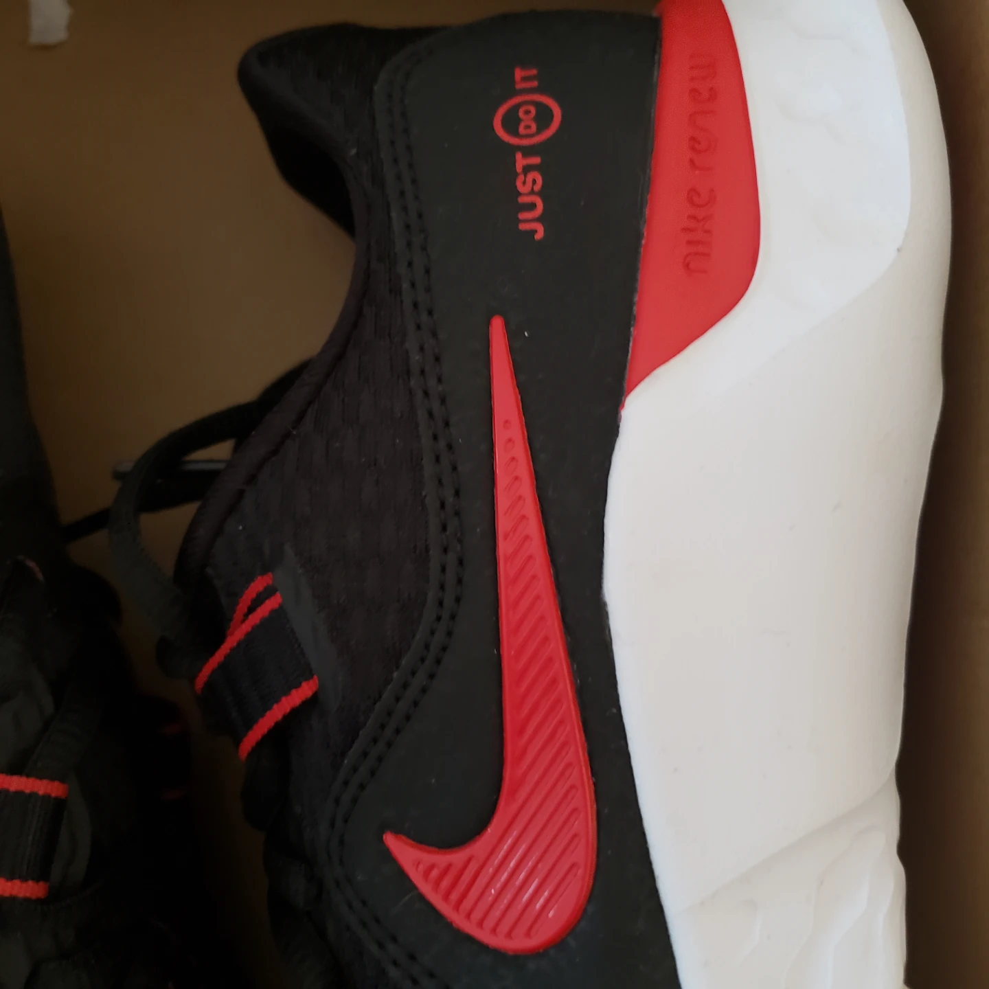 Brand new Nike Renew Retaliation TR 2  Men's Runing Shous - photo 3