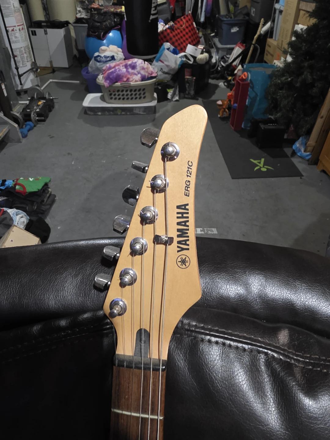 Yamaha ERG 121C Electric Guitar - Black - photo 2