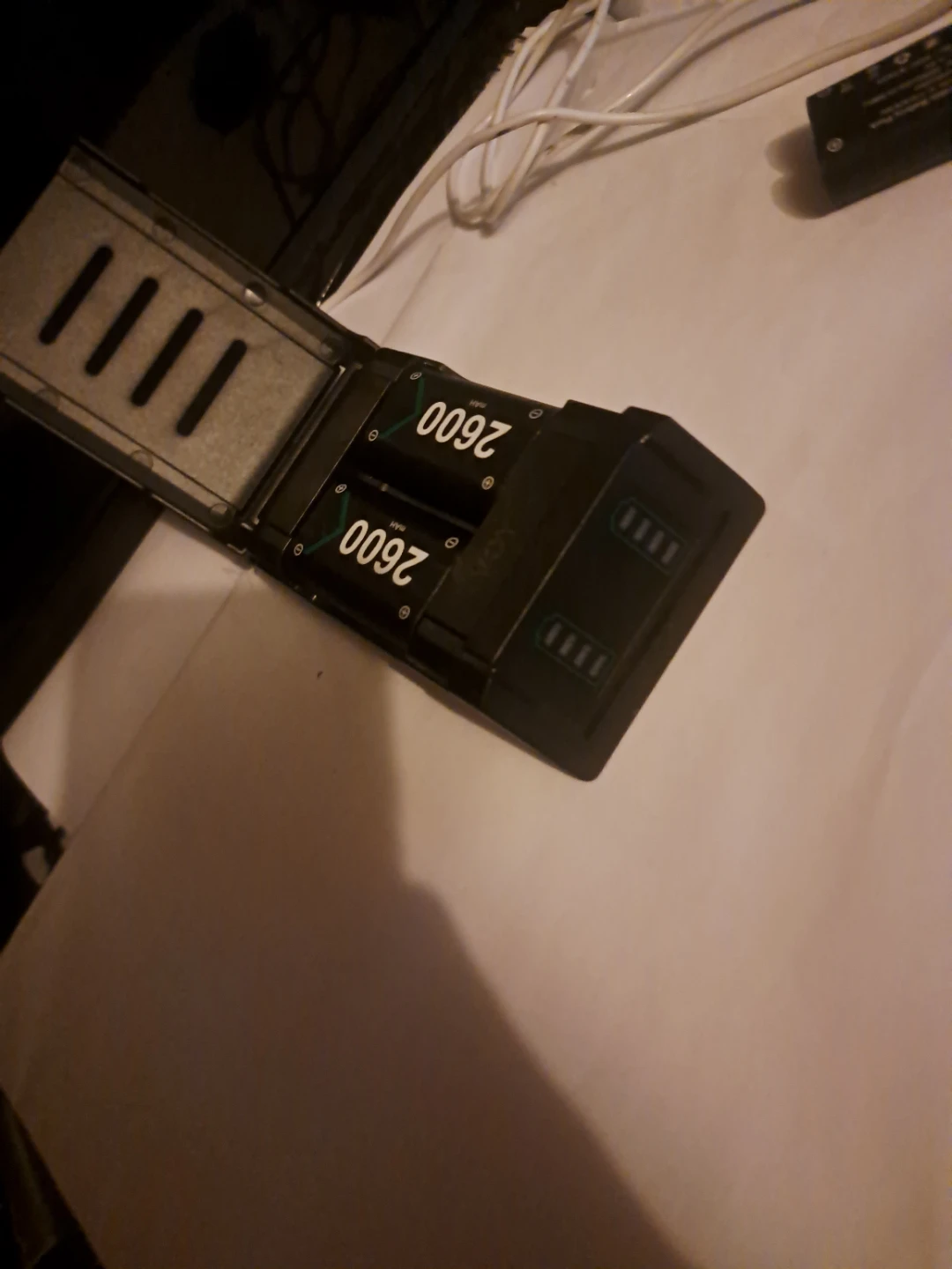 Dual Channel Xbox Battery Station + 3 Battery Packs 2600 MHz - photo 2