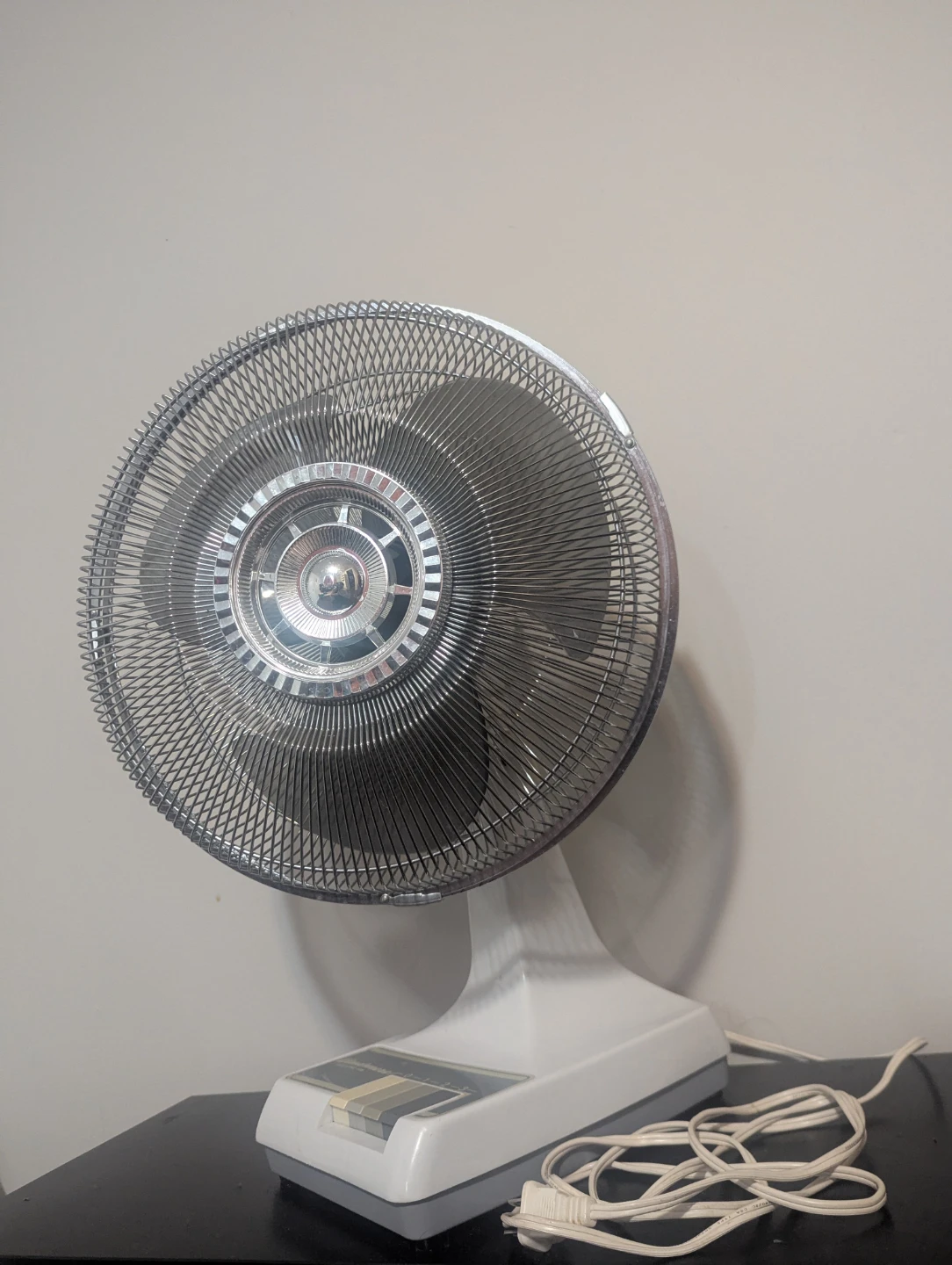 Windmere 12" Oscillating Fan - photo 4