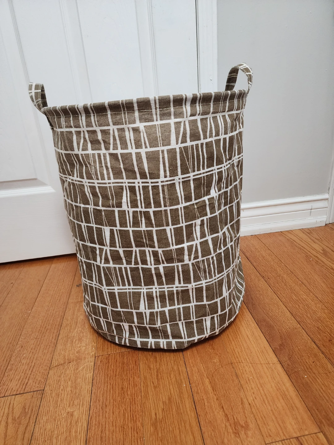 Collapsible Laundry Hamper / Storage Bin - Space Saving