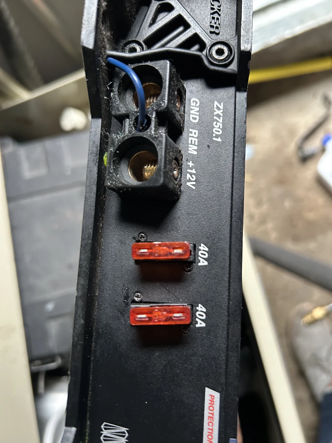 Kicker amp ZX 750.1 - photo 3