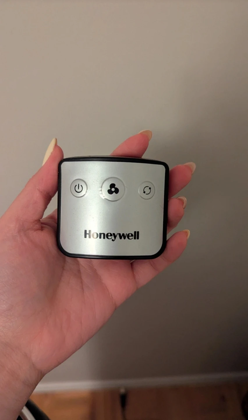 Honeywell QuietSet Tower Fan - photo 3