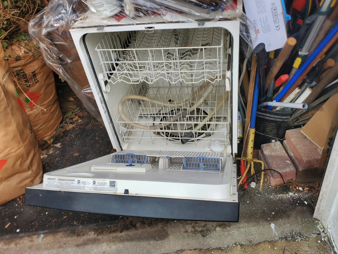 Whirlpool dishwasher for sale. $250 - photo 2