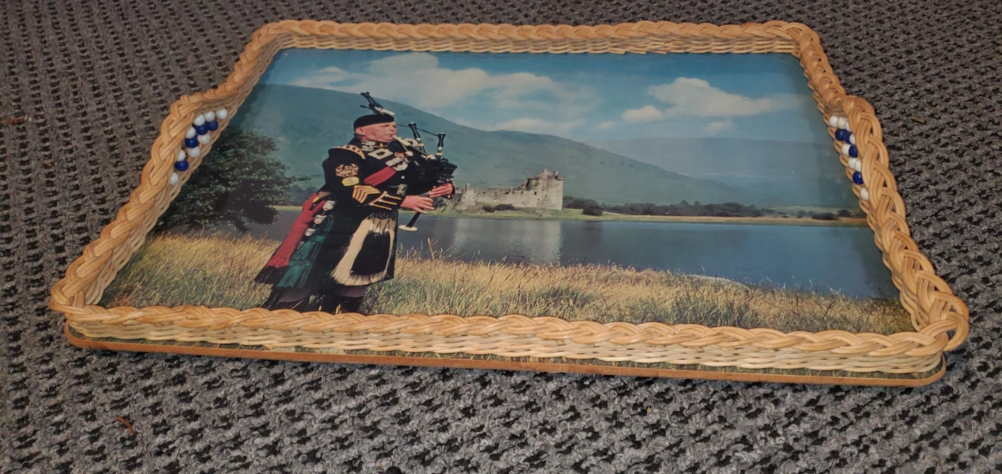 Vintage Wicker Tray with Bagpiper and Castle Scene - photo 2