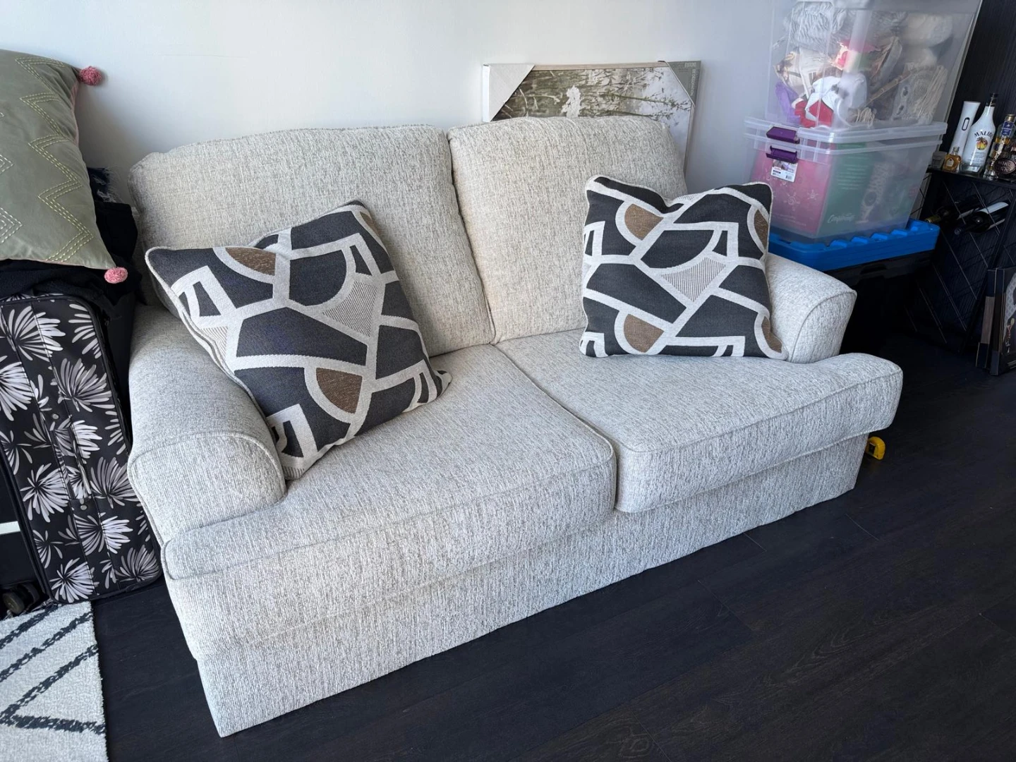 Cream loveseat sofa - photo 2