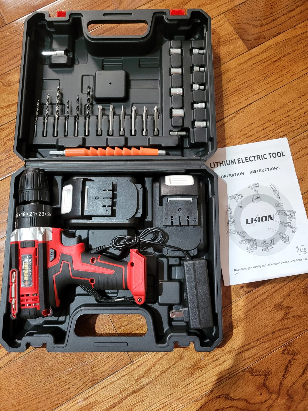 LISHION Lithium Electric Hammer Drill with 2 Batteries. NEW
