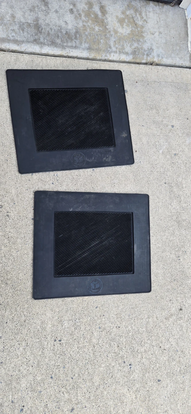 2 Black Rubber Floor Mats for Car - photo 2