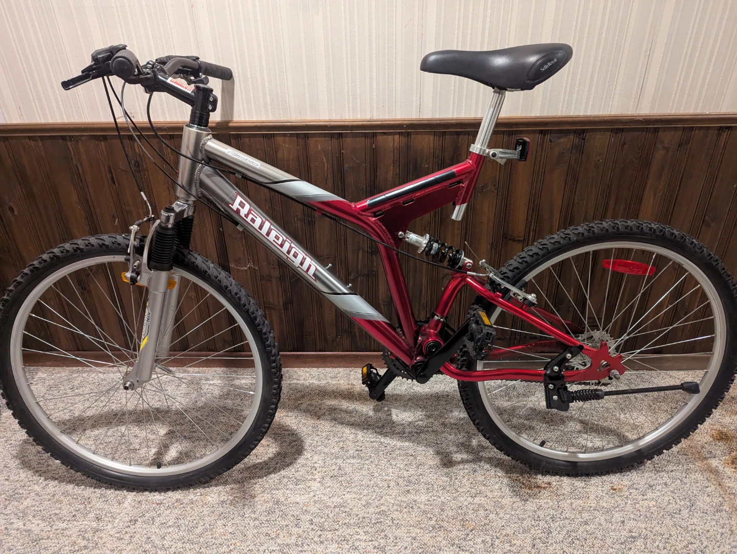 Raleigh Legend 21-Speed Mountain Bike